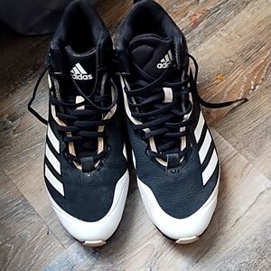 Adidas baseball cleats size 9